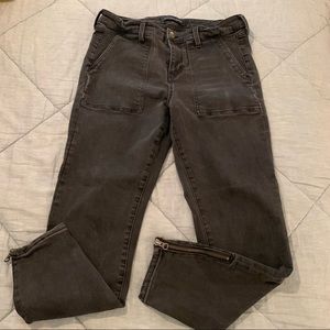 Liverpool Gray Black Zipper Ankle Skinny Jeans